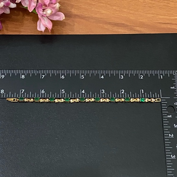 Unsigned Gold-tone Emerald Green & Clear CZ Stone 7.5” Tennis Bracelet 8.7g - Picture 9 of 16